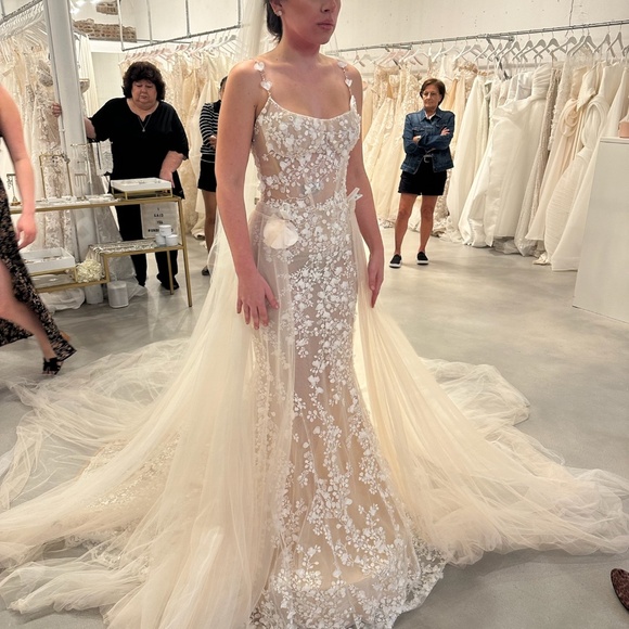 Galia Lahav Wedding Dress, Overskirt, Veil and Blusher - Picture 9 of 11